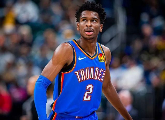 詹姆斯与东 詹姆斯与东