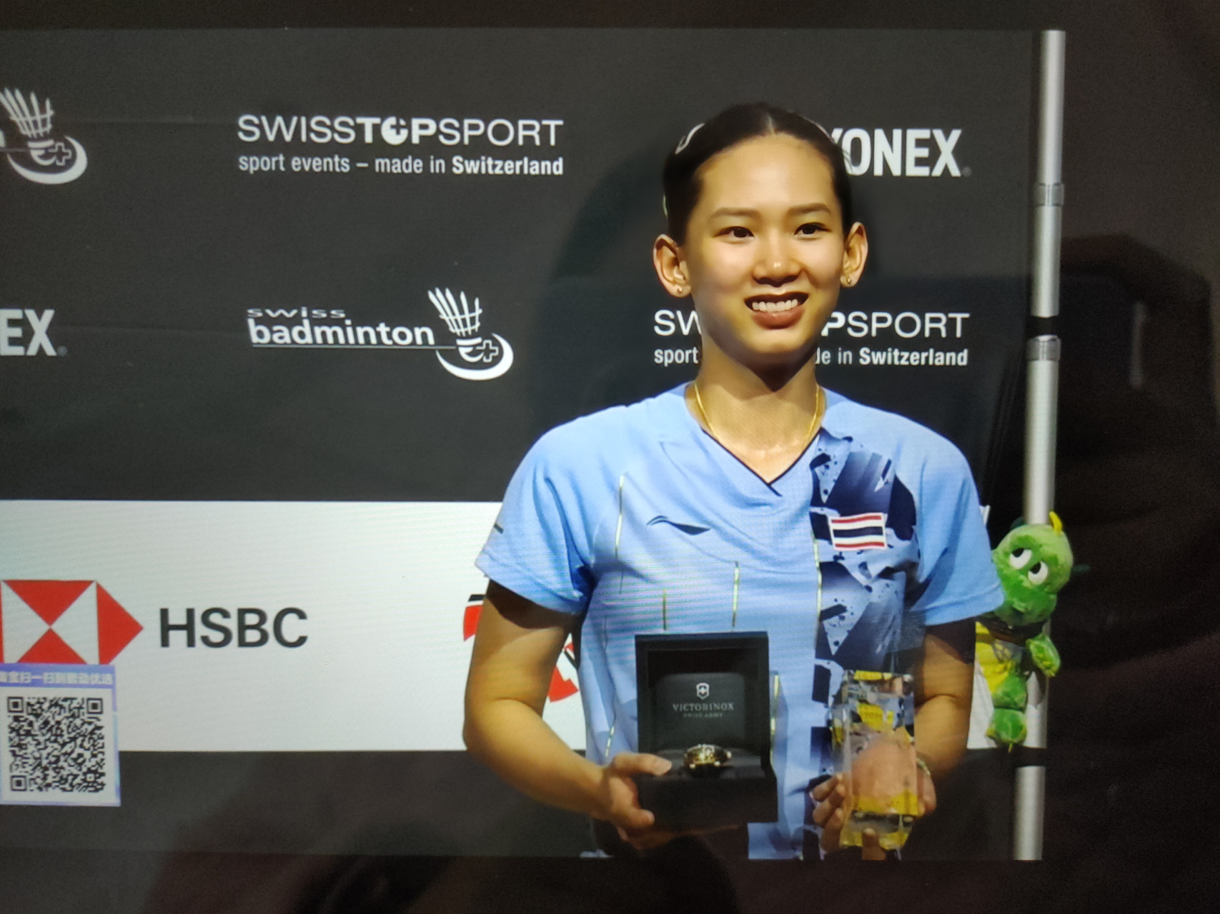 然而在这场 然而在这场