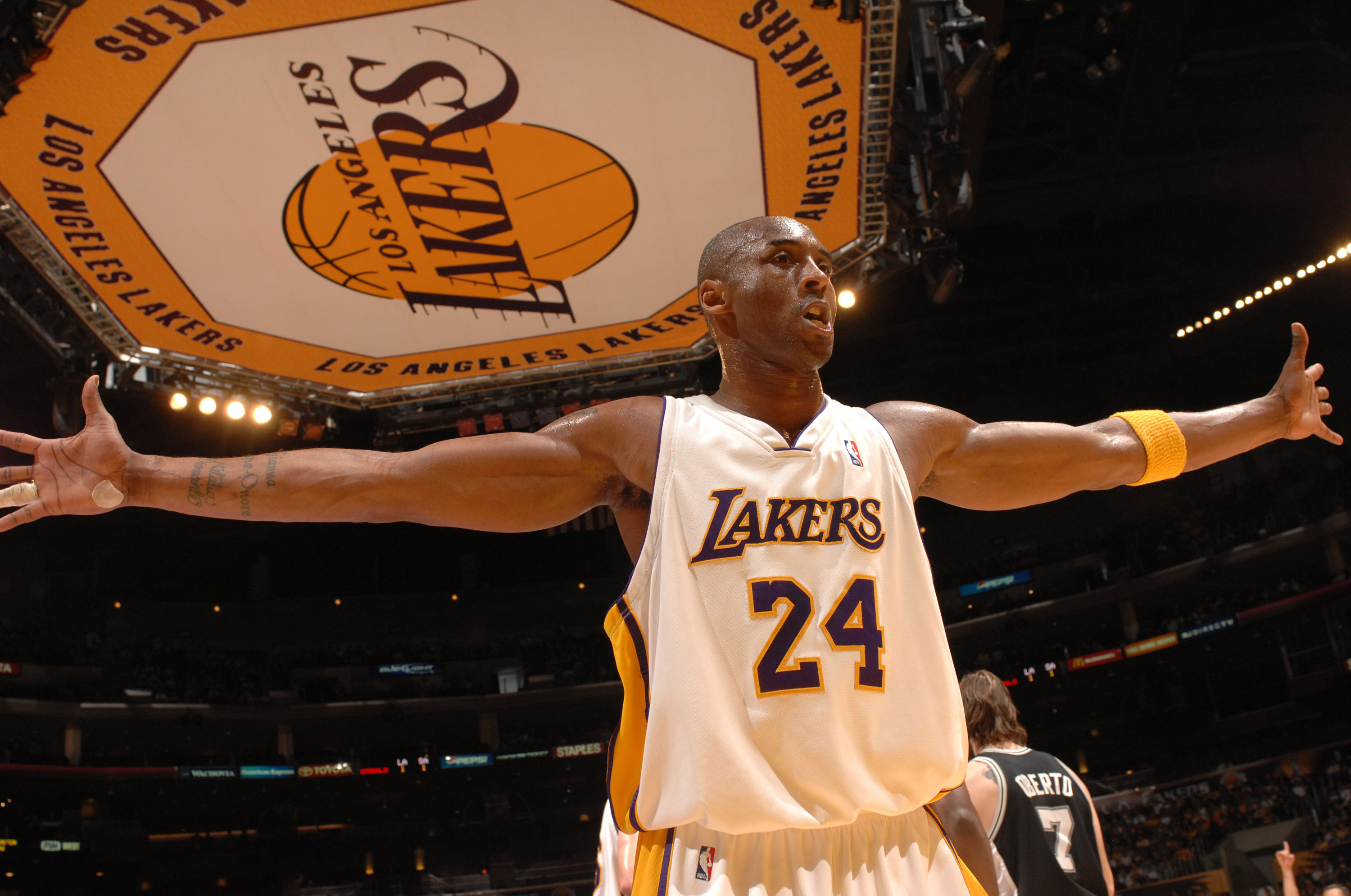 对瑞士后防 对瑞士后防