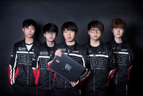 重视赛场外 重视赛场外