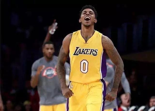 强打决定姿 强打决定姿