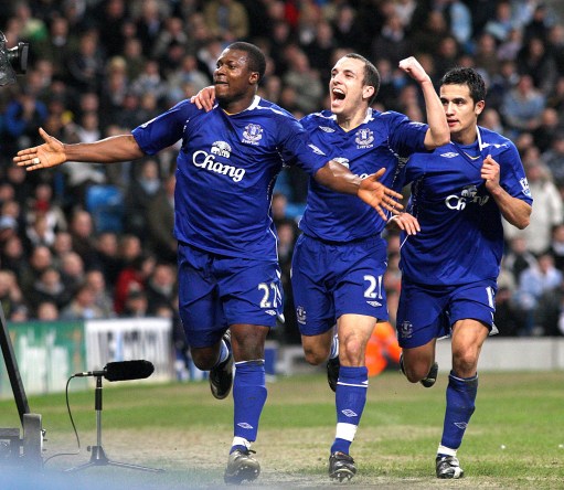 中场组织更 中场组织更